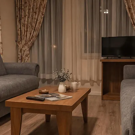 Lejlighedshotel Bella Rose Hotel, 3*